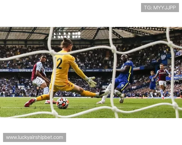 阿斯顿维拉欧联杯防守漏洞频现，埃梅里战术调整成焦点